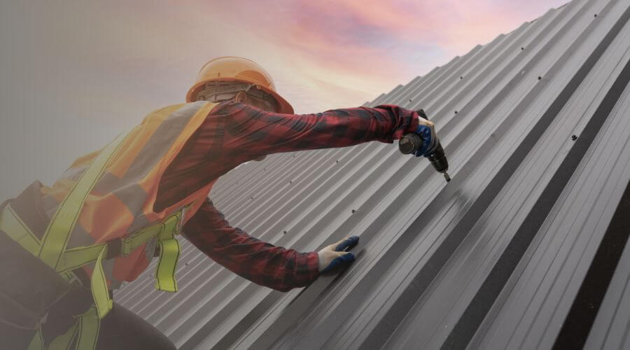 Expert Emergency Roof Repairs services in Topinabee, MI